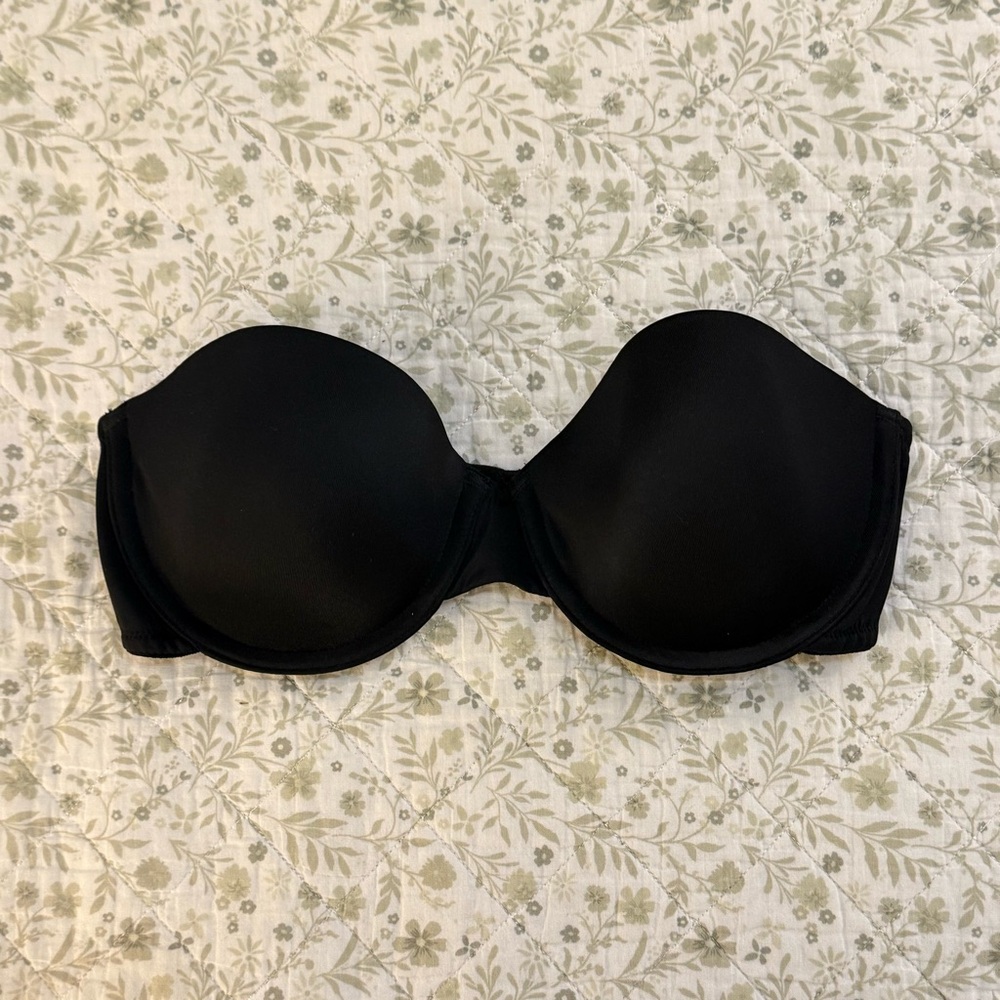 Inspirations strapless black bra with wire
